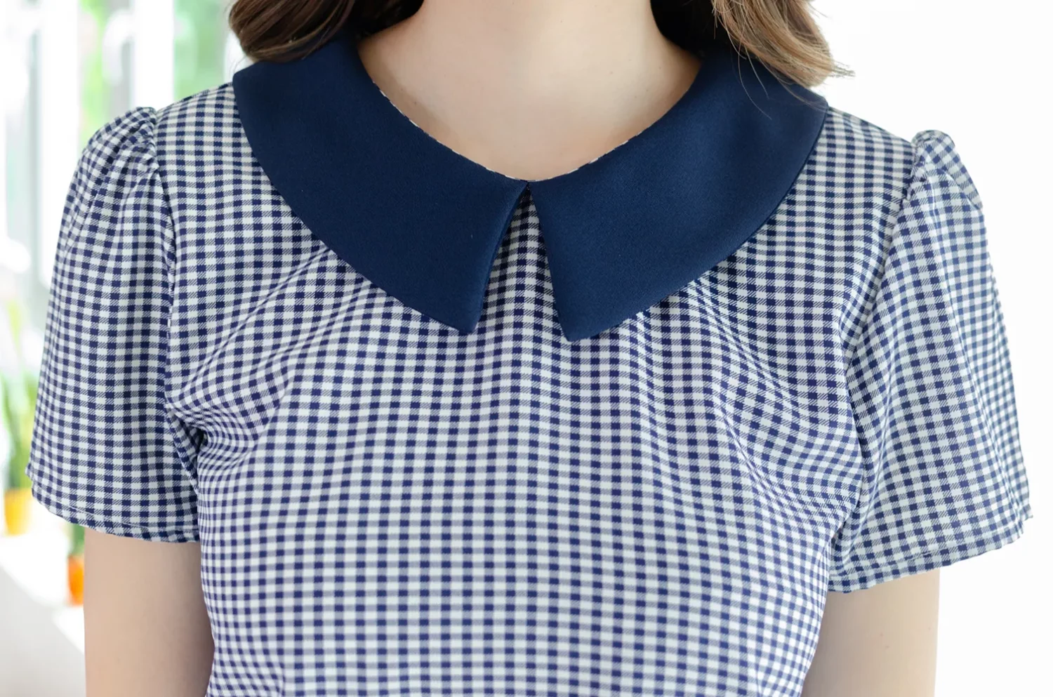 Alternative view of MT1301 Point Collar Checked Blouse – Blue