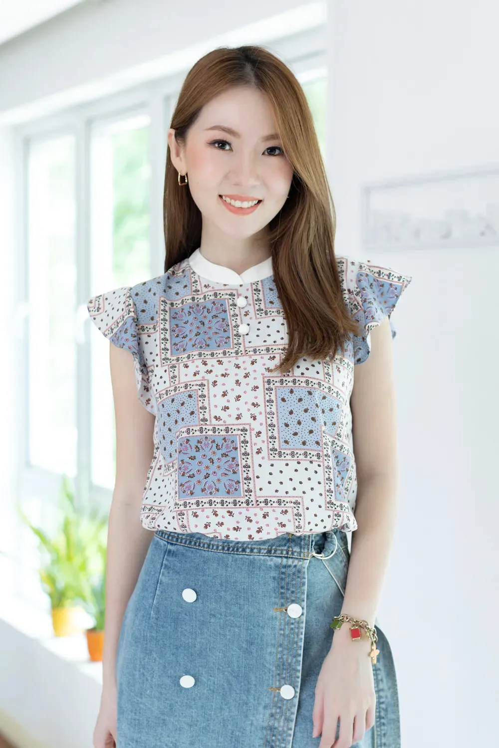 MT3911 Overlap Collar Frill Sleeve Blouse – Blue
