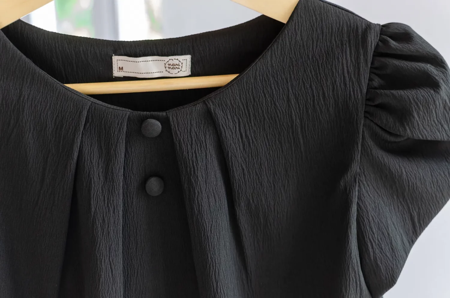 Alternative view of MT0503 Folded Neckline Crinkled Blouse – Black