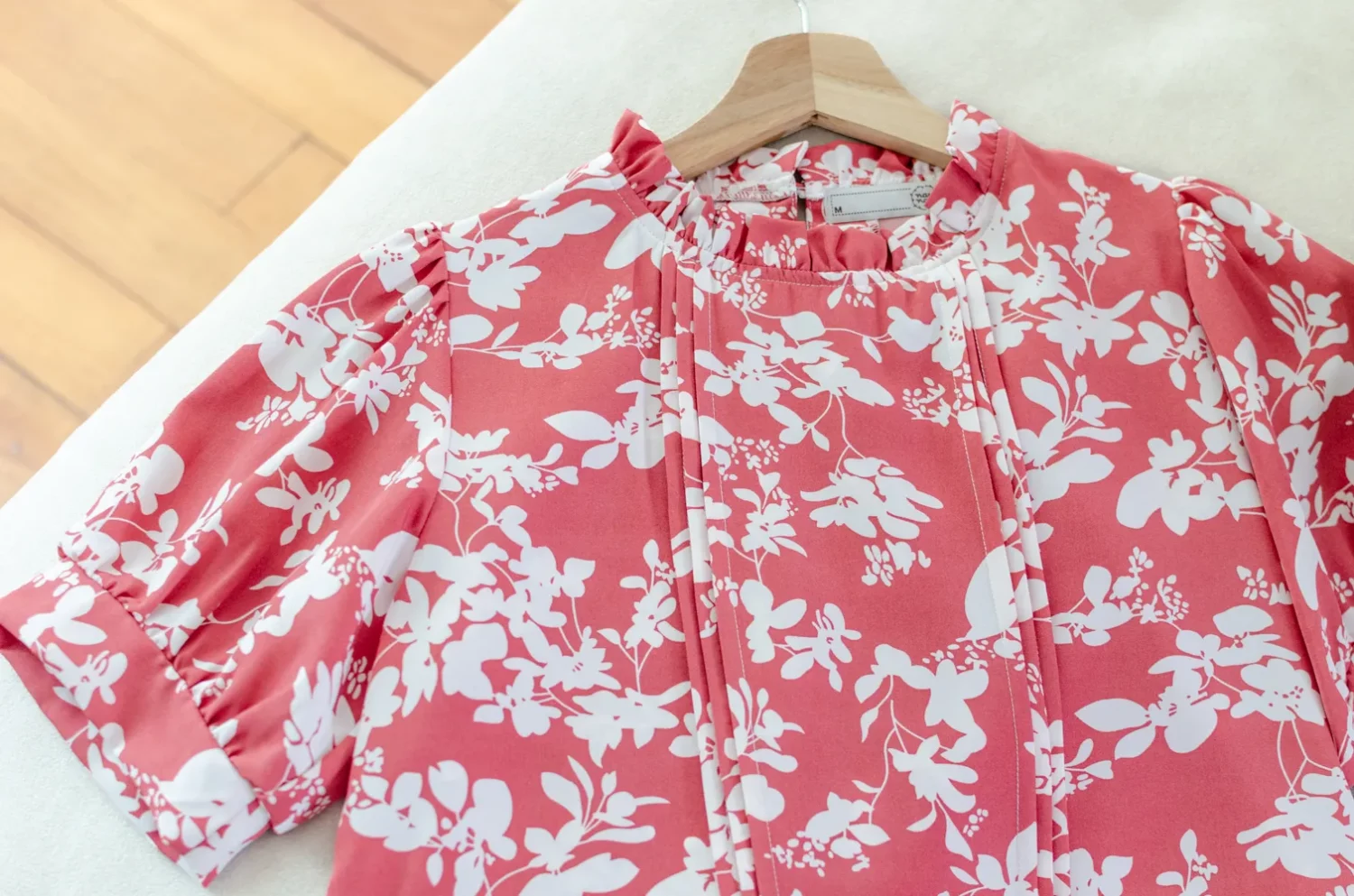 Alternative view of MT0404 Ruff Collar Balloon Sleeve Blouse – Cranberry Pink