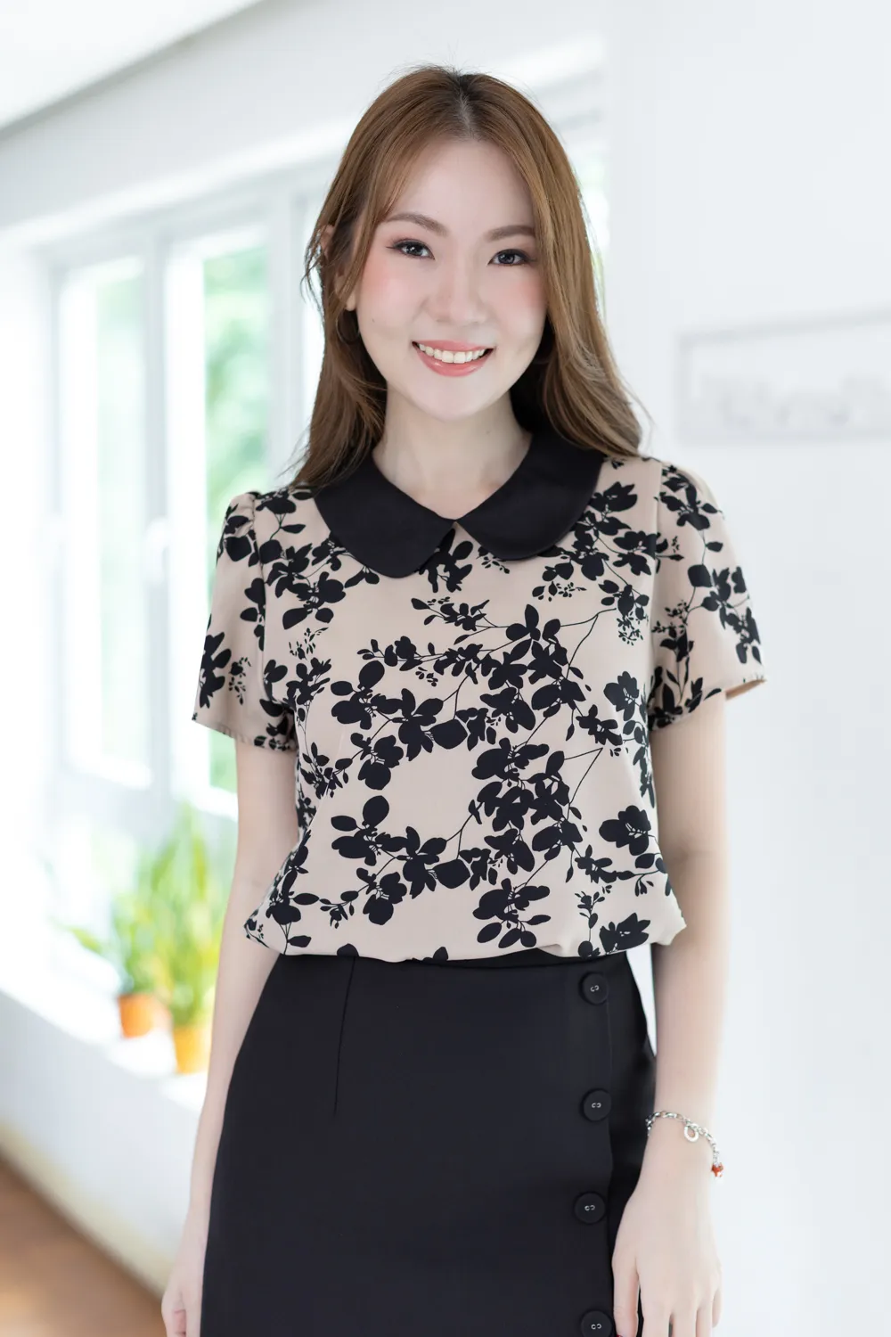 MT0101 Peter Pan Collar Twig Blouse – Latte