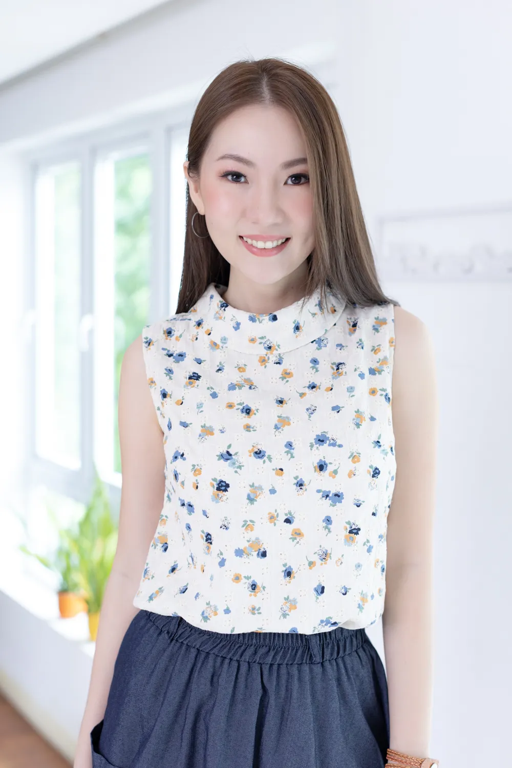 MT5500 Textured High Neck Sleeveless Blouse – Cream-Skye