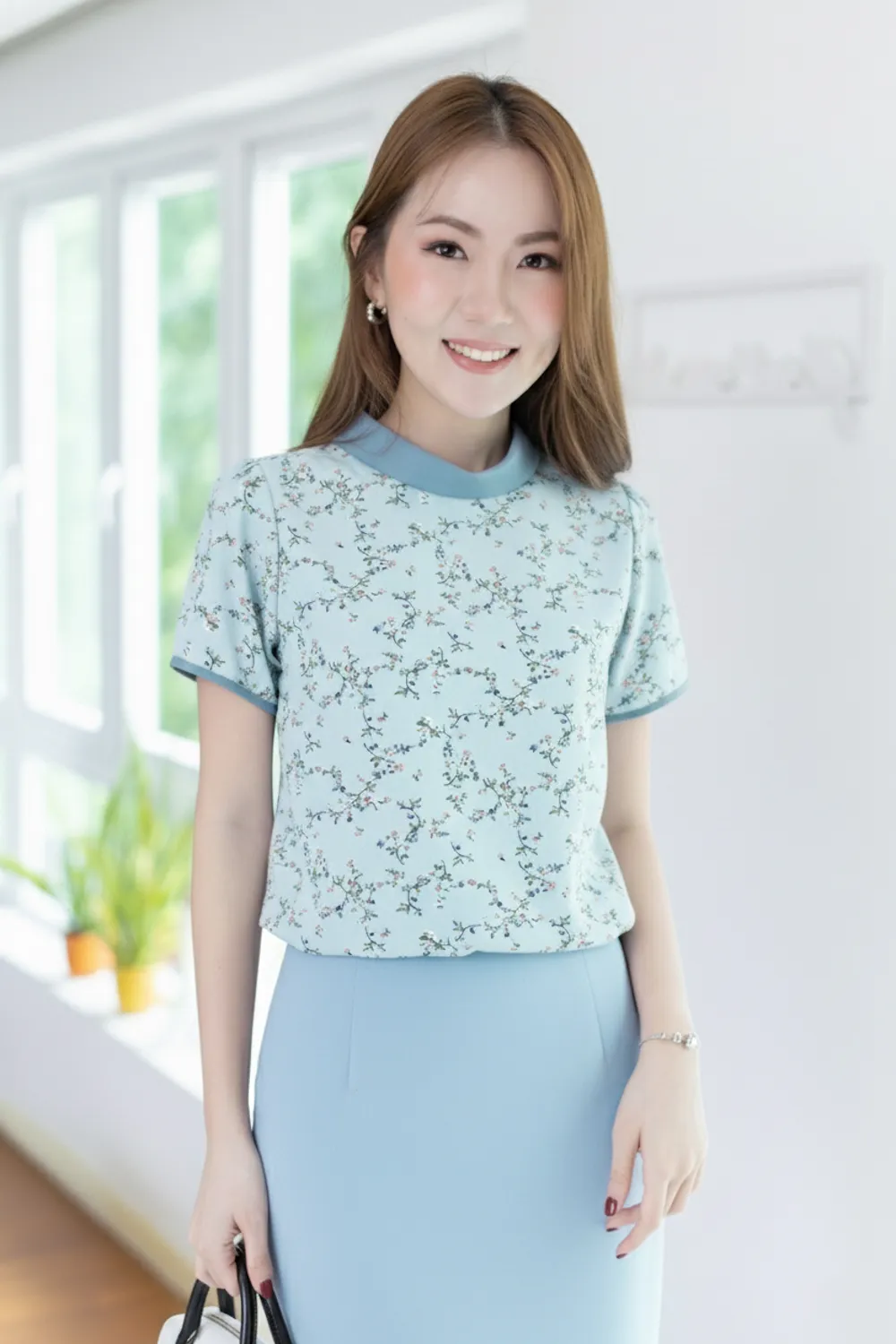 NT2488 Folded Collar Floral Blouse – Blue