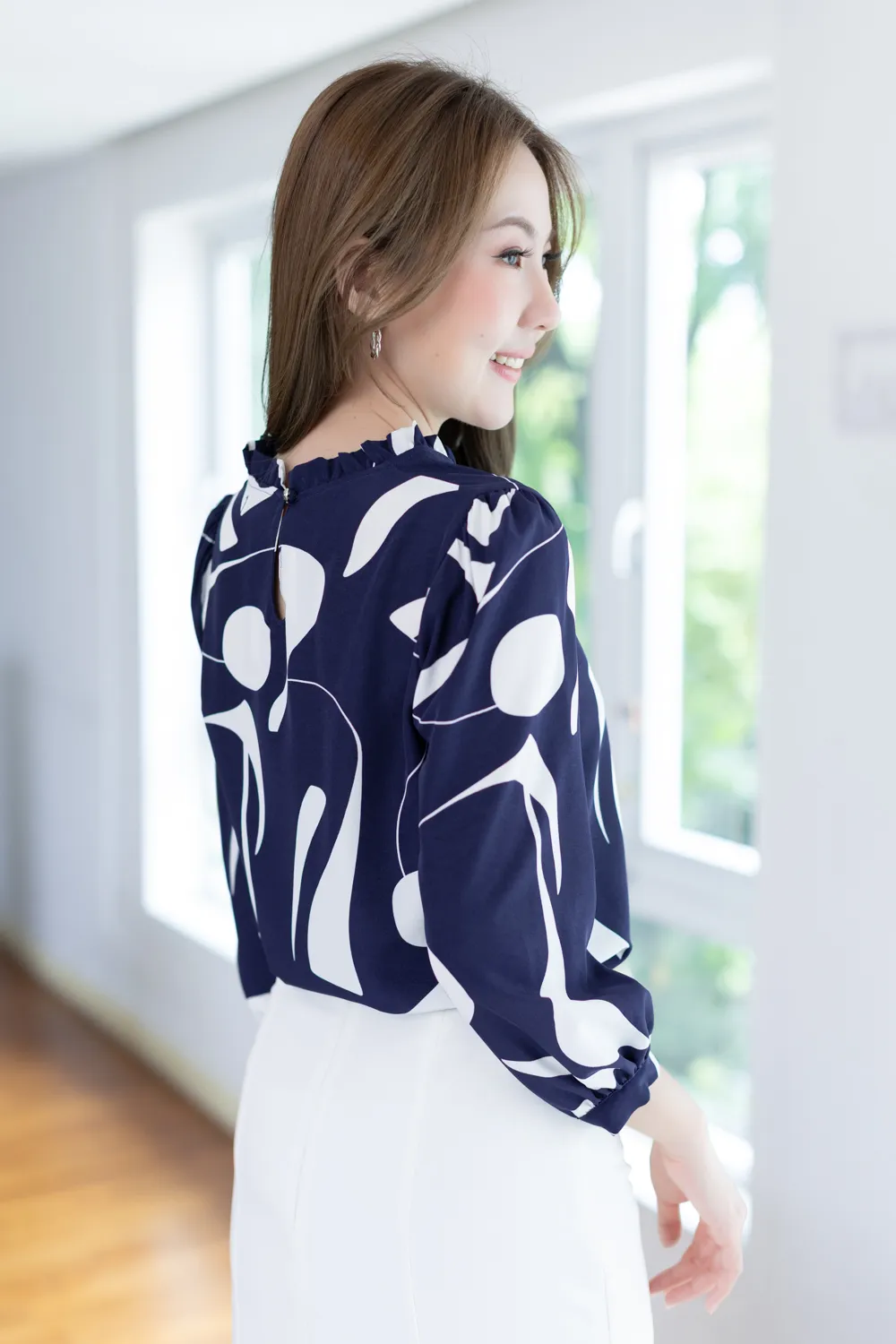 MT0431 Ruff Collar Pintuck Bow Blouse – Navy Blue - Image 8