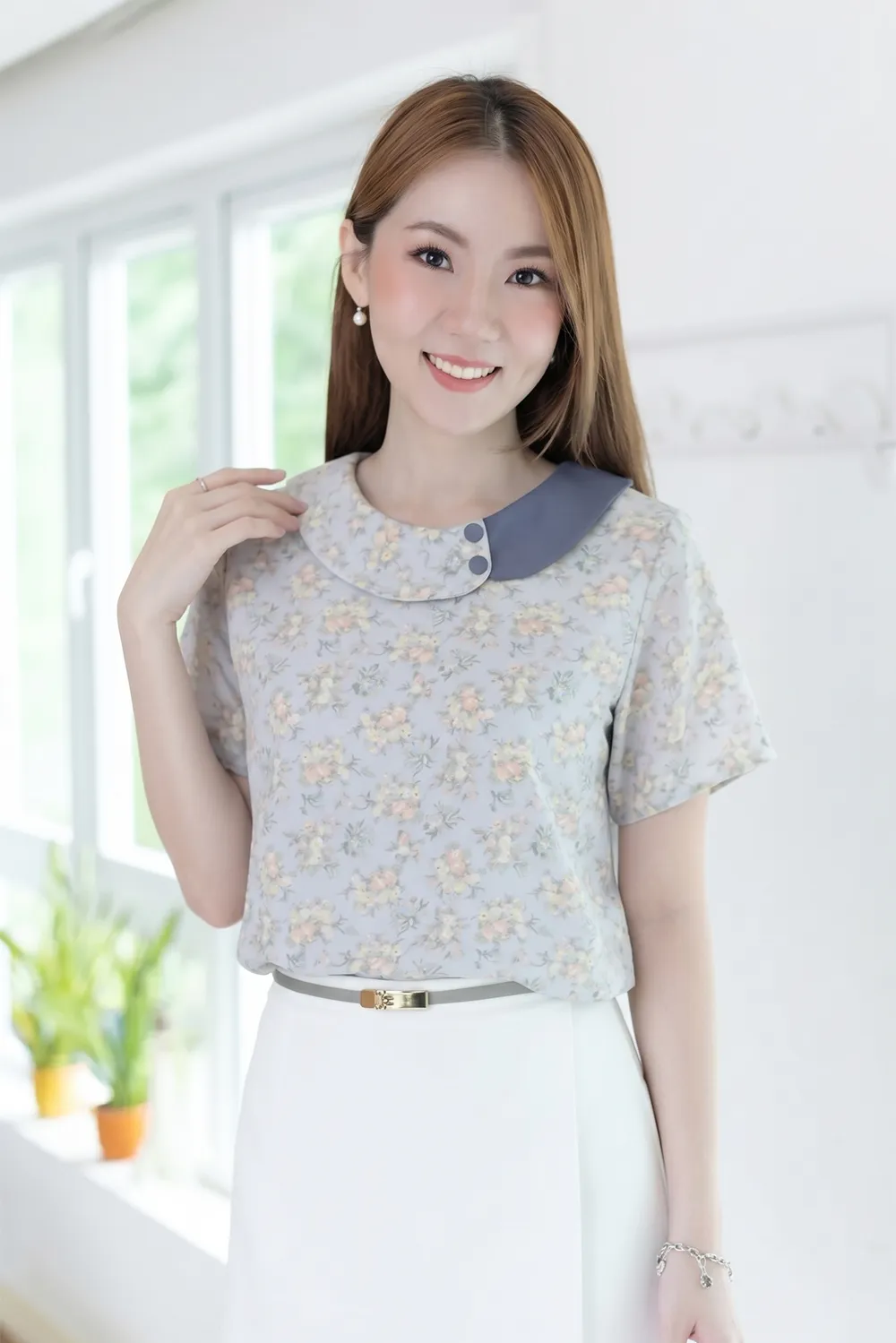 MT6401 Contrast Collar Buttoned Blouse – Floral Pale Lilac