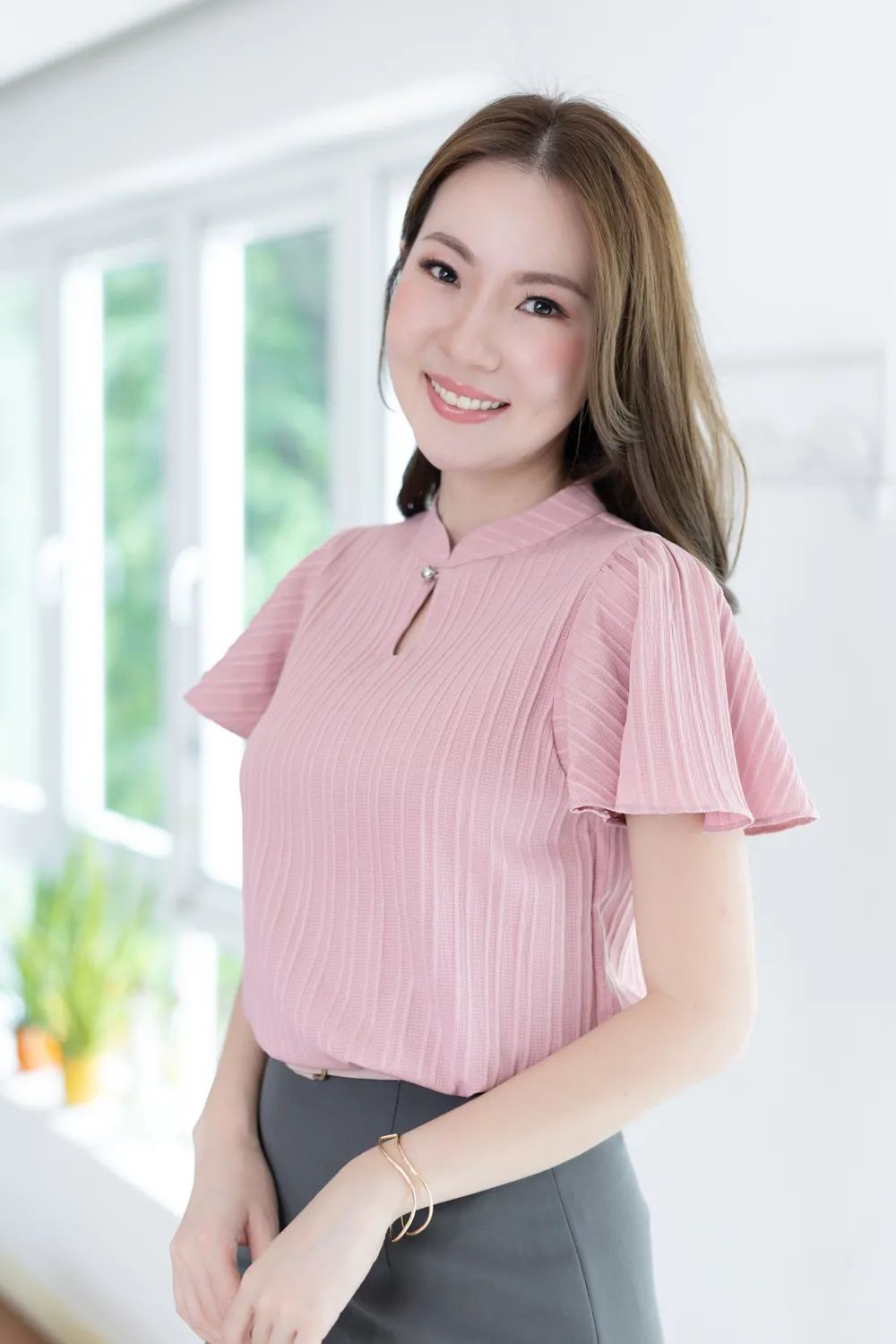 MT5941 Front Keyhole Butterfly Sleeve Blouse – Textured Pink - Image 6