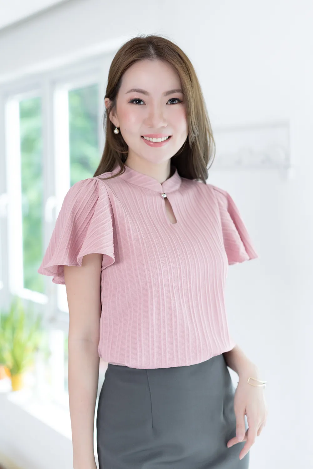 MT5941 Front Keyhole Butterfly Sleeve Blouse – Textured Pink - Image 7