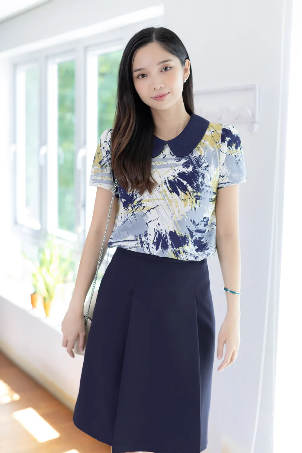MT0101 Peter Pan Collar Graphic Blouse – Navy Blue - Image 4