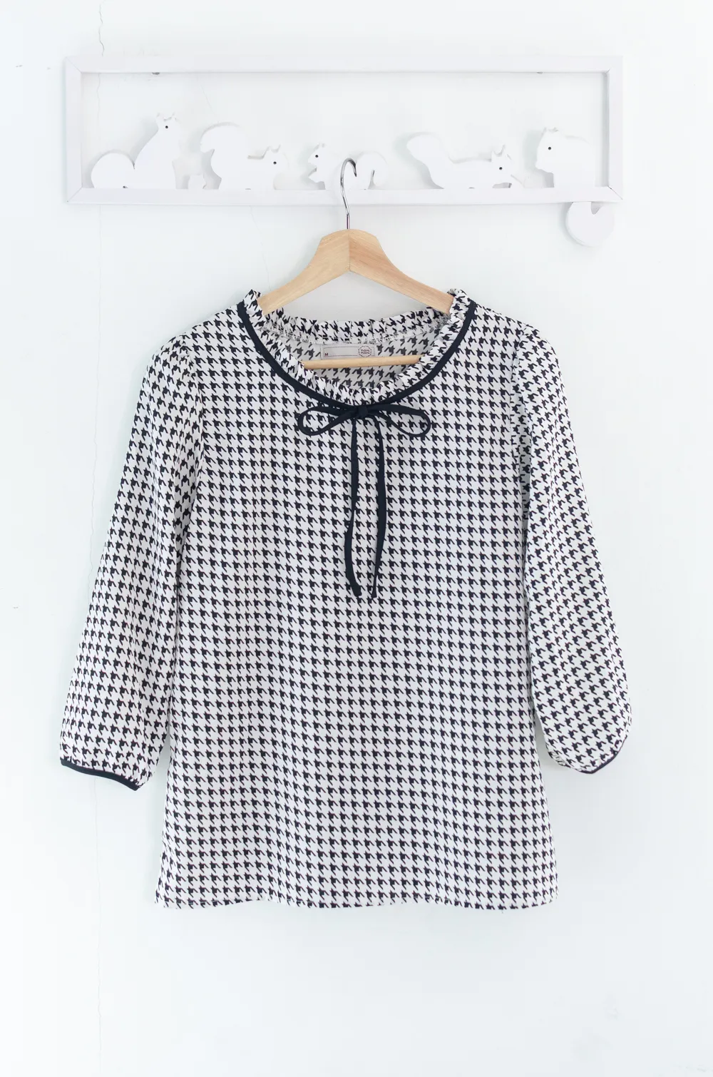 MT4834 Ruff Collar Shinori Blouse – White