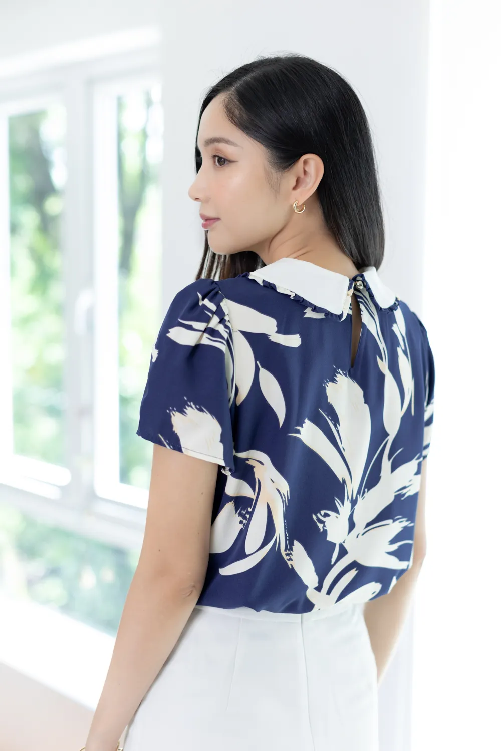 MT7101 Frill Peter Pan Collar Graphic Blouse – Blue - Image 8