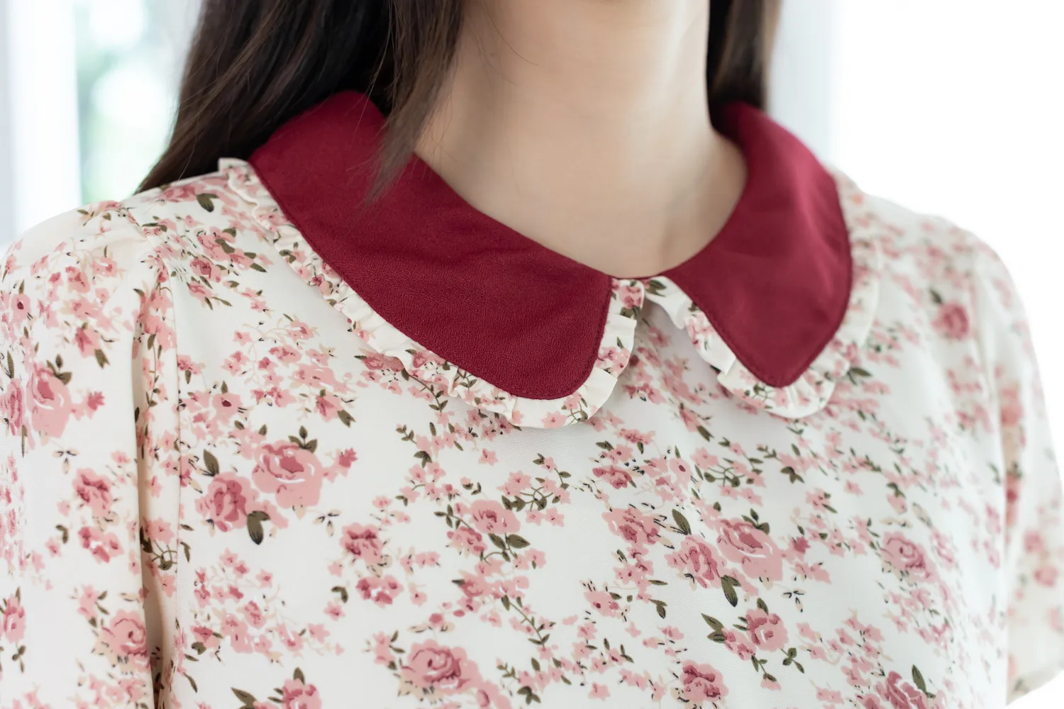 Alternative view of MT7101 Frill Peter Pan Collar Floral Blouse – Cream