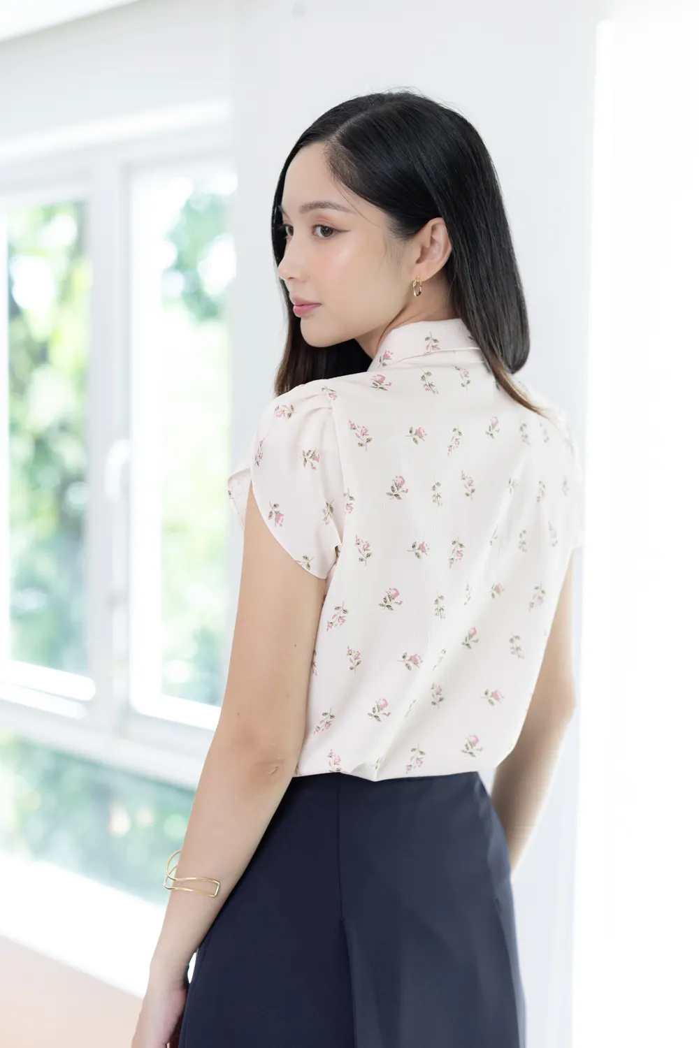 MN0222 Rosie Petal Sleeve Shirt – Vanilla - Image 7