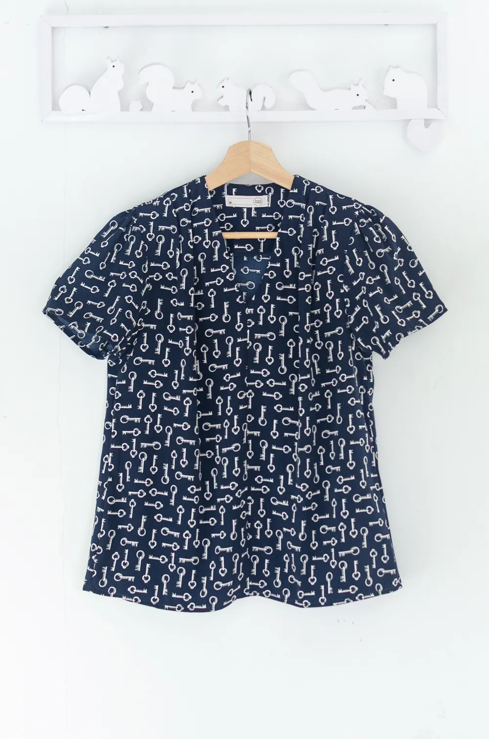 Alternative view of MT0601 V-Collar Key Print Blouse – Navy Blue