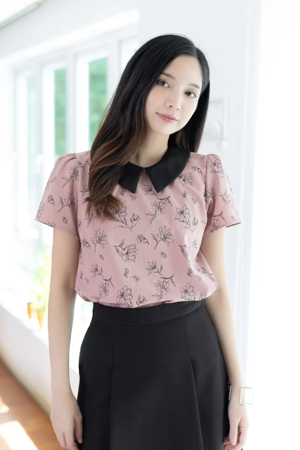 MT1301 Point Collar Floral Crinkled Blouse – Faded Rosy Pink