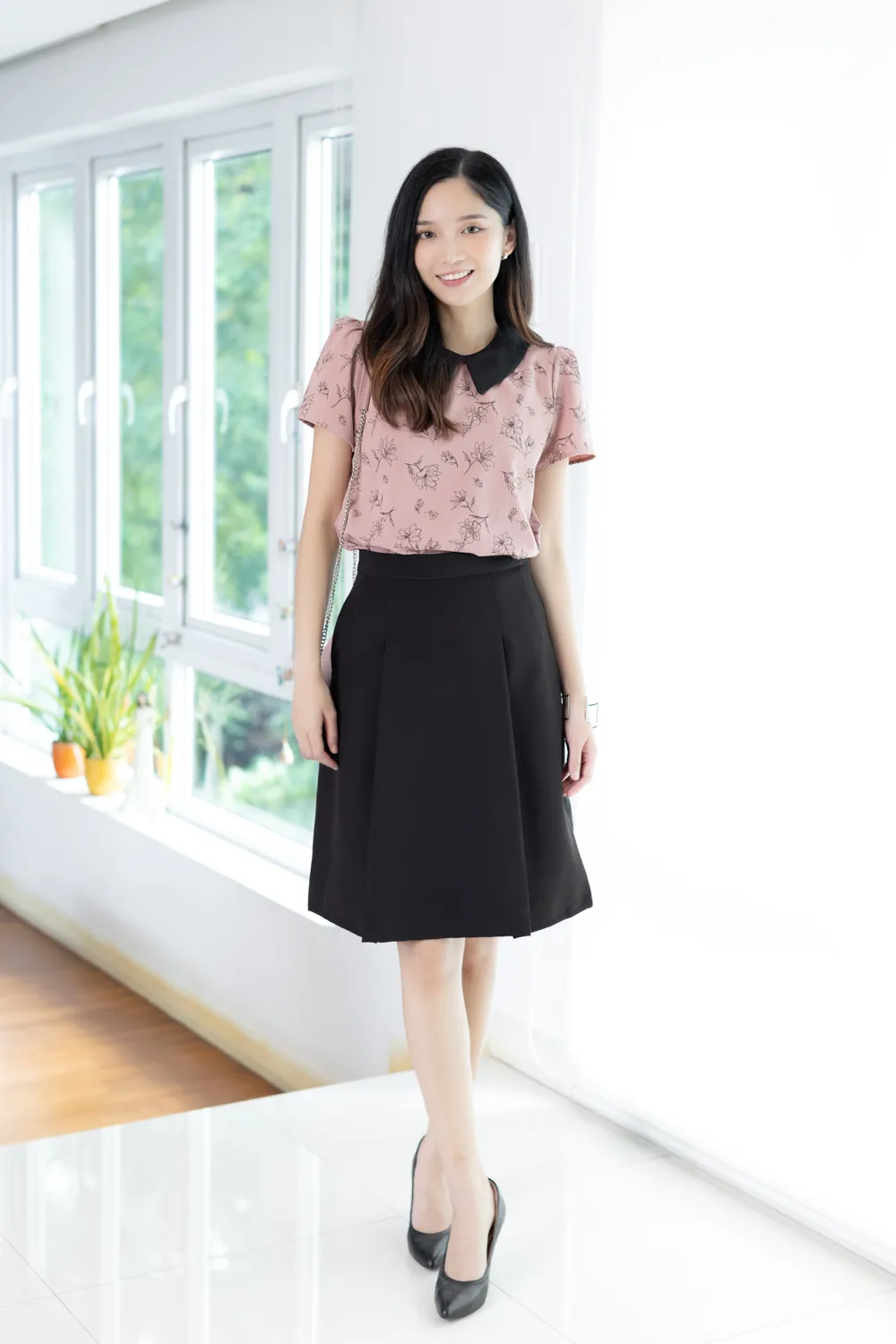 MT1301 Point Collar Floral Crinkled Blouse – Faded Rosy Pink - Image 4