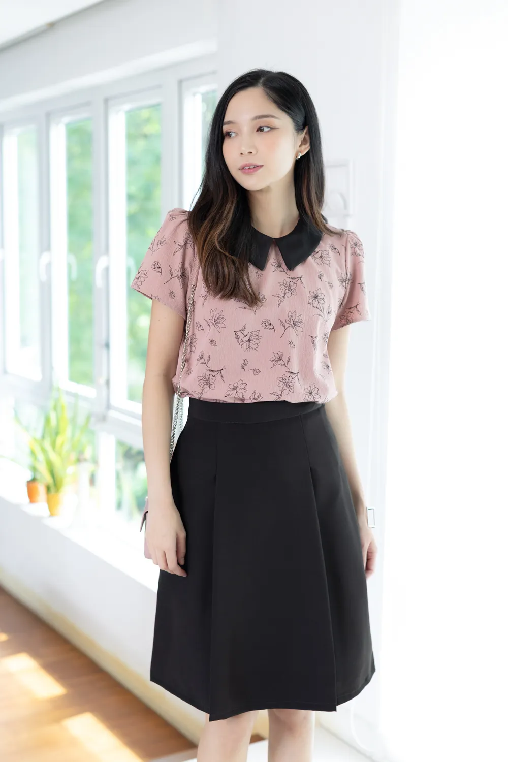 MT1301 Point Collar Floral Crinkled Blouse – Faded Rosy Pink - Image 5