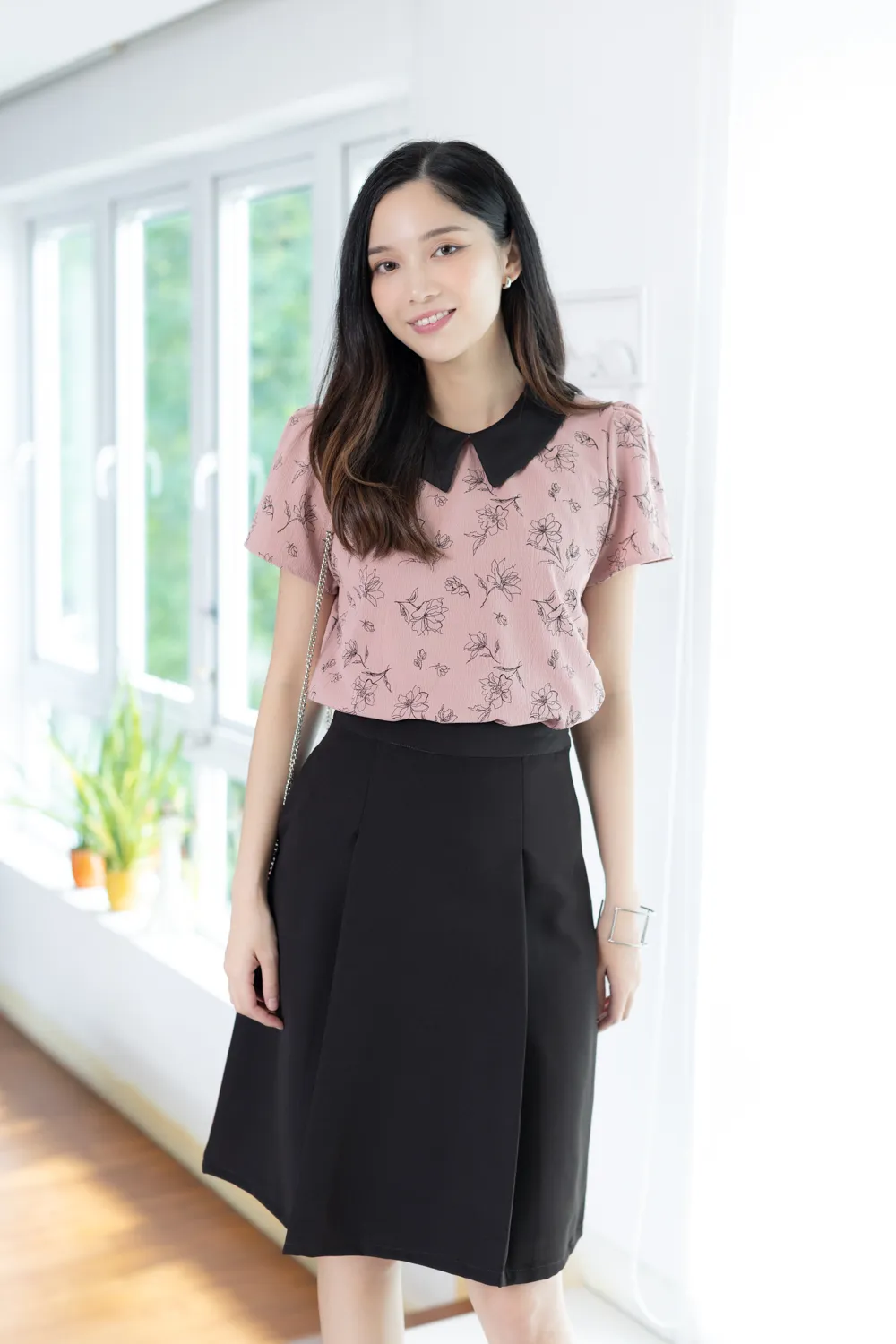 MT1301 Point Collar Floral Crinkled Blouse – Faded Rosy Pink - Image 8