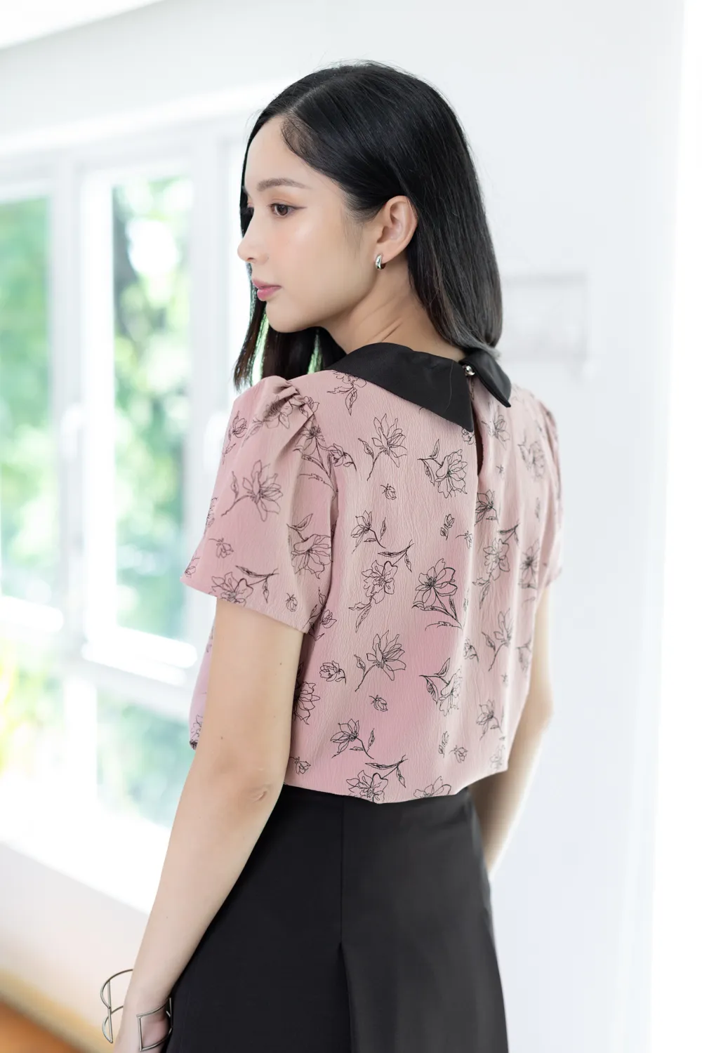 MT1301 Point Collar Floral Crinkled Blouse – Faded Rosy Pink - Image 9