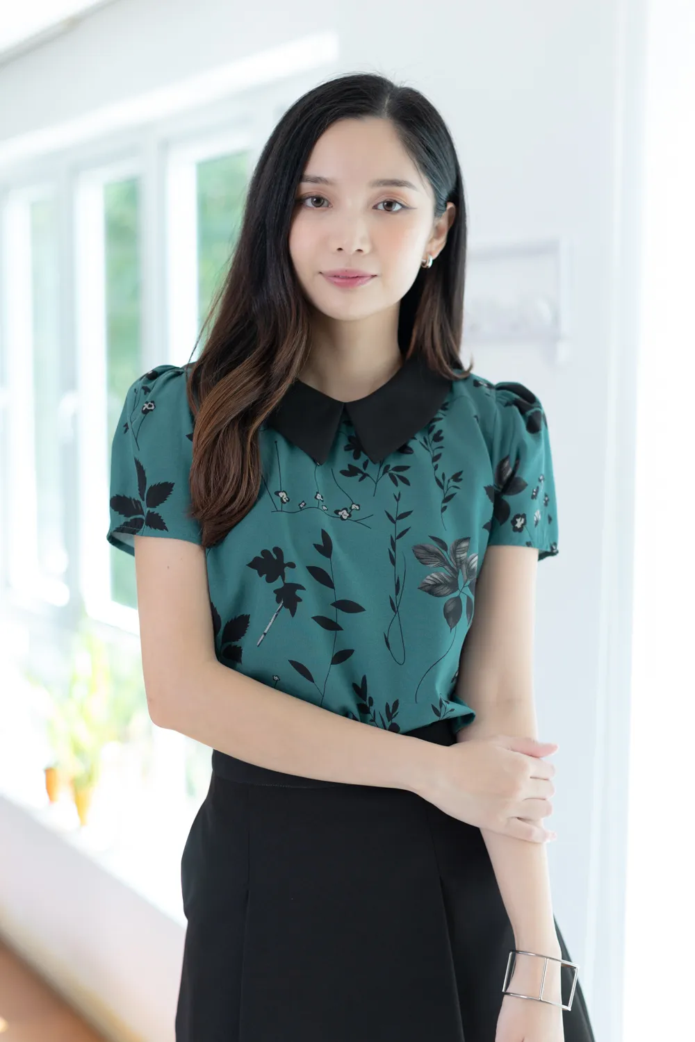 MT1301 Point Collar Twig Blouse – Teal Green