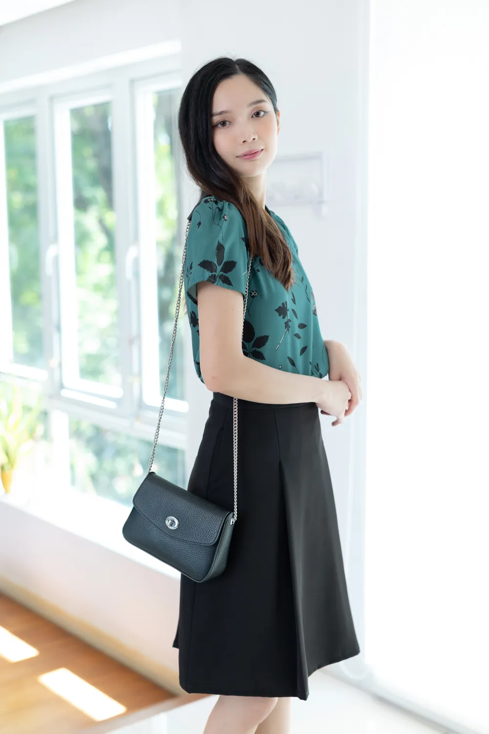 MT1301 Point Collar Twig Blouse – Teal Green - Image 5