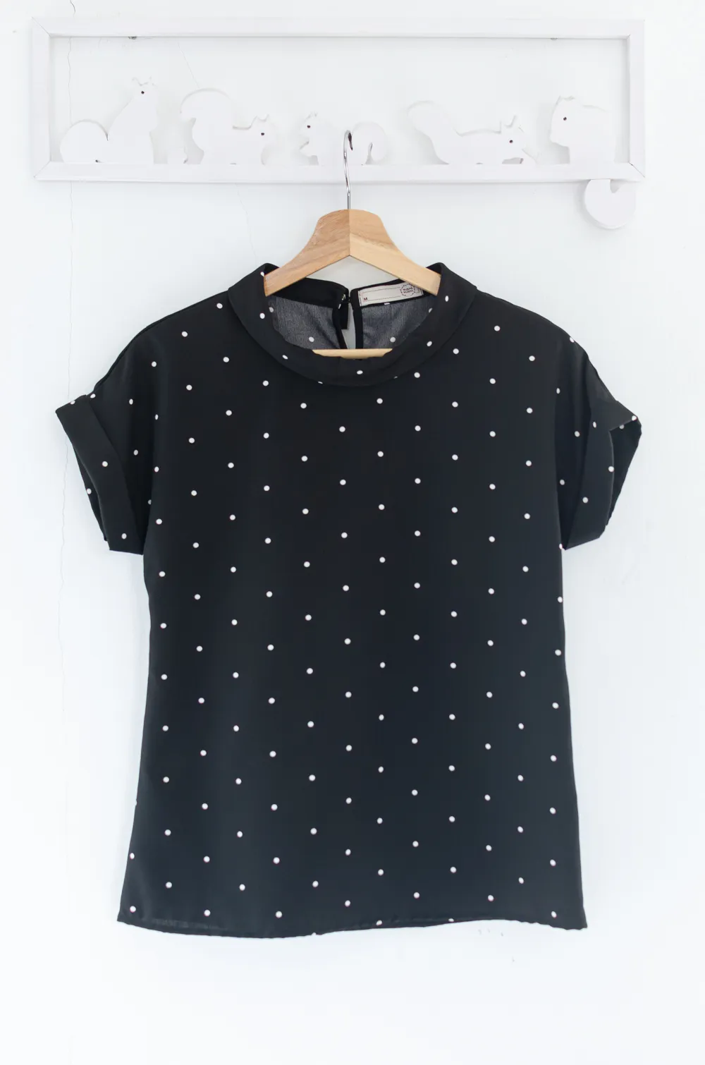 Alternative view of MT2514 Folded Collar Dot Blouse – Black