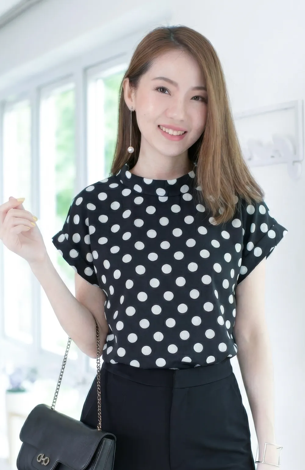 MT2514 Folded Collar Dot Blouse – Black