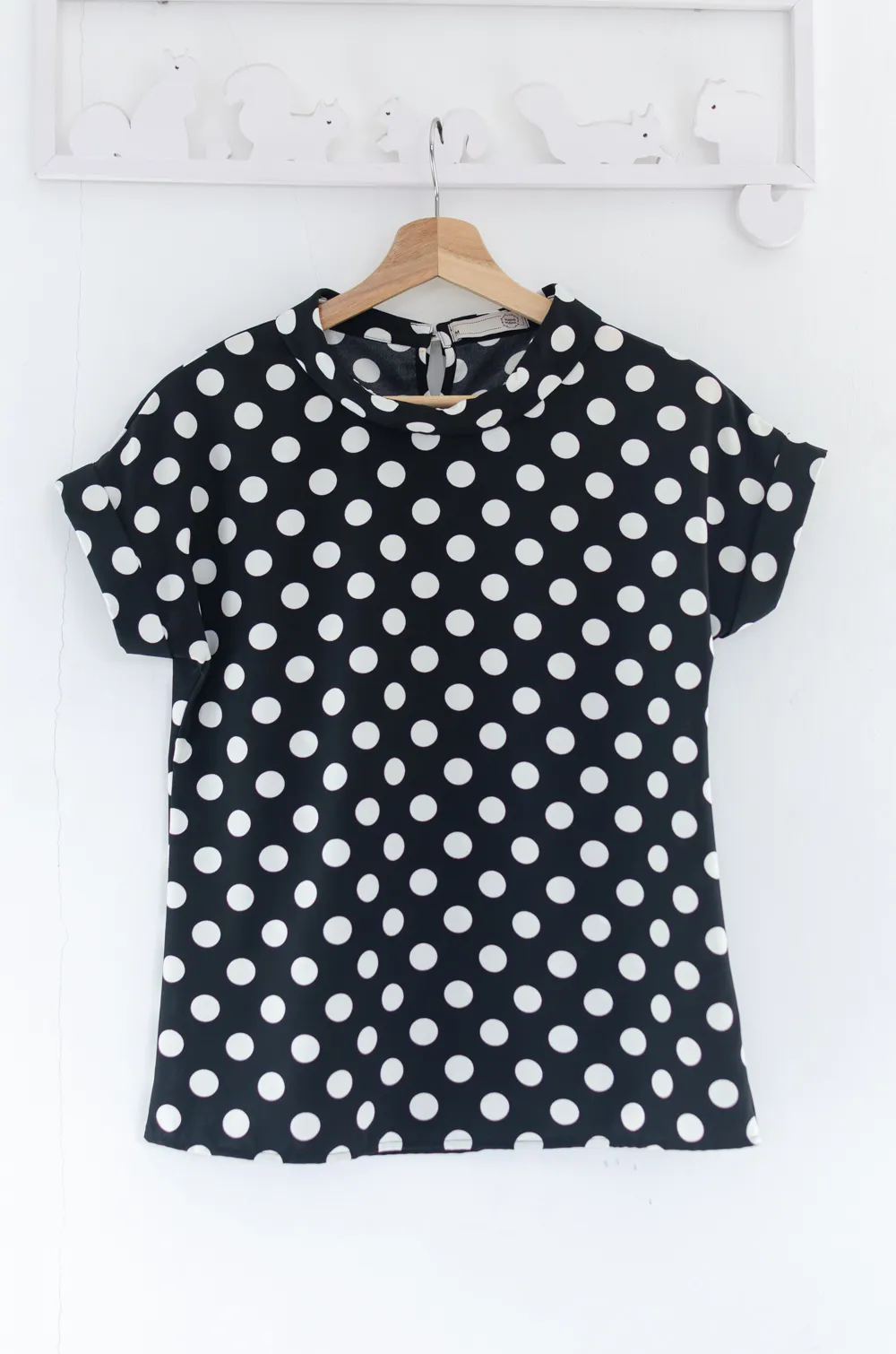 Alternative view of MT2514 Folded Collar Dot Blouse – Black