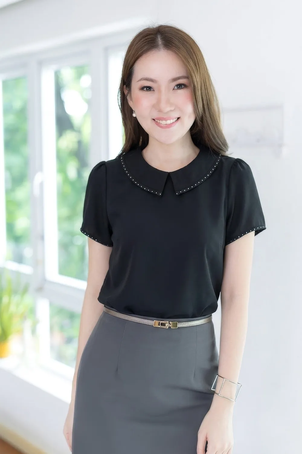 MT6610 Point Collar Blouse – Black