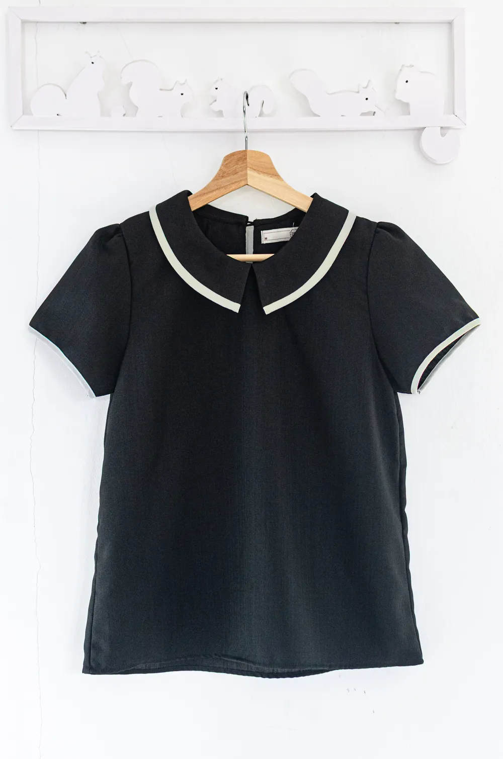 Alternative view of MT6610 Point Collar Blouse – Black