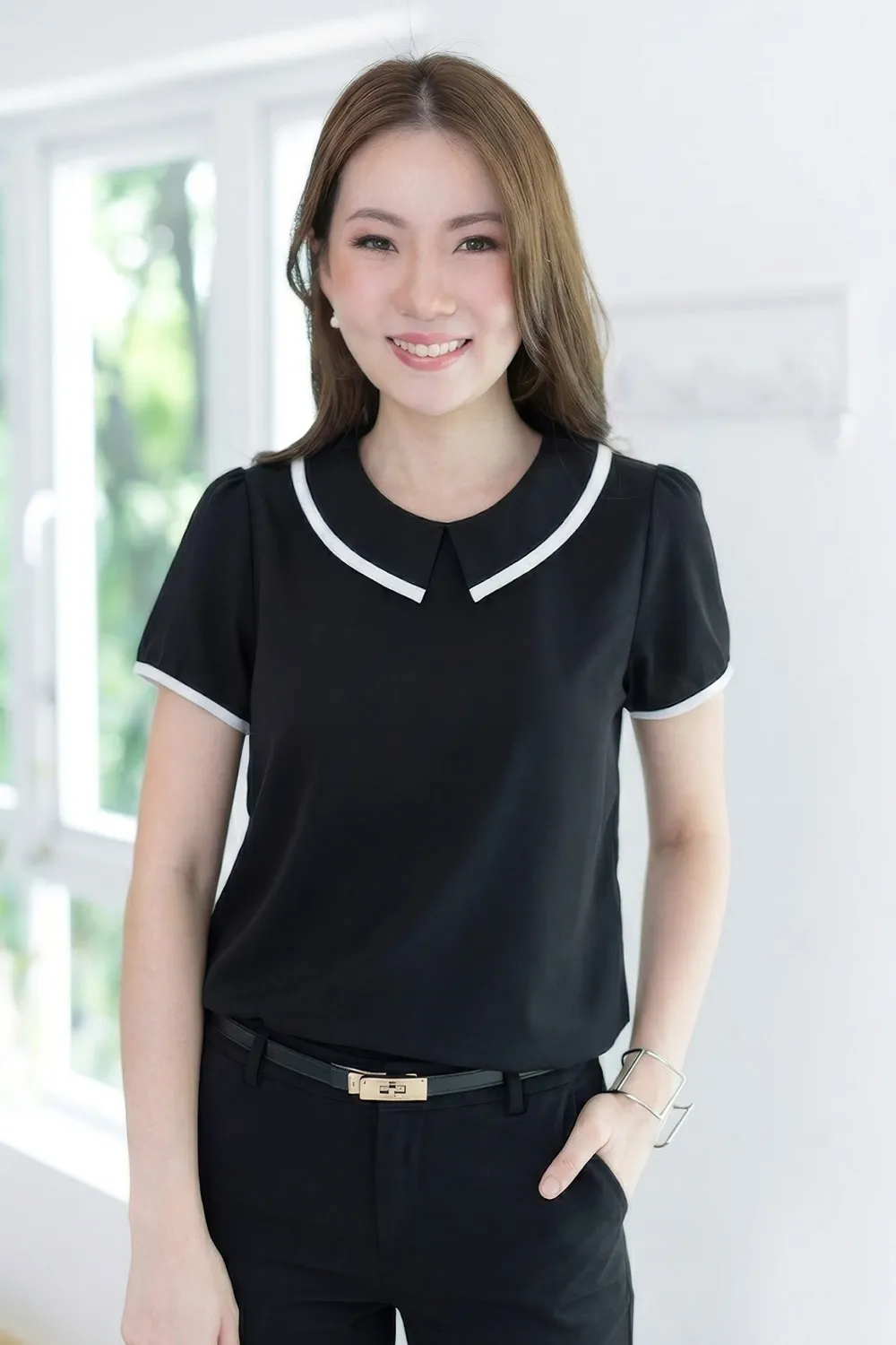 MT6610 Point Collar Sophie Blouse – Black