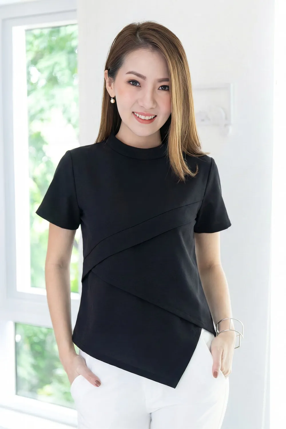 NT1746 Slope Cotton Blouse – Black