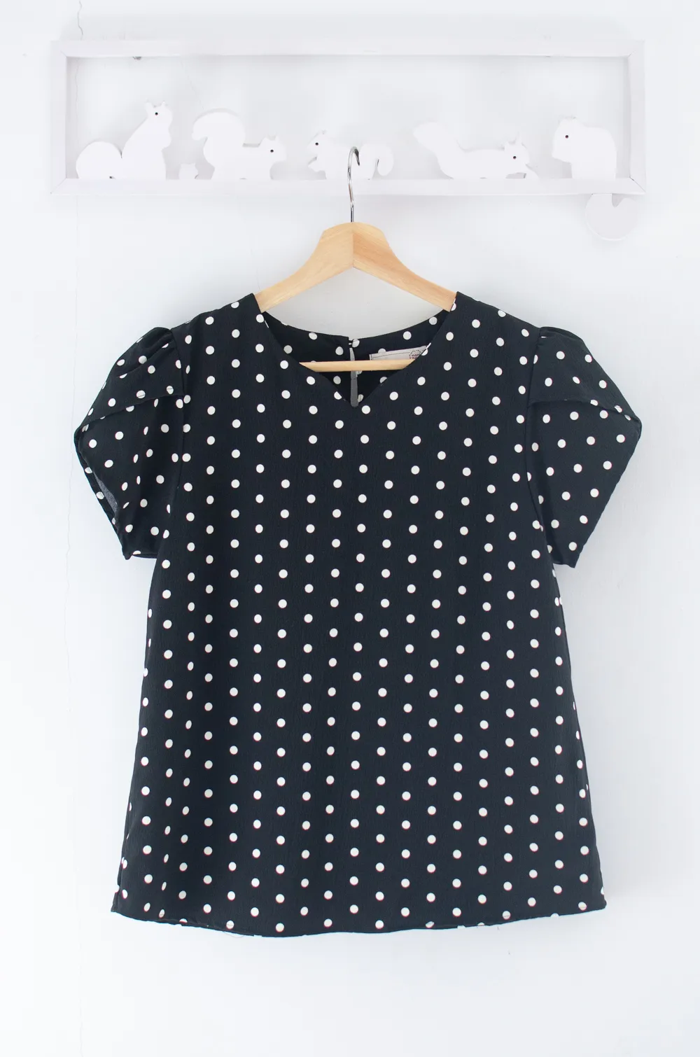 Alternative view of MT0202 Dot Petal Sleeve Blouse – Black