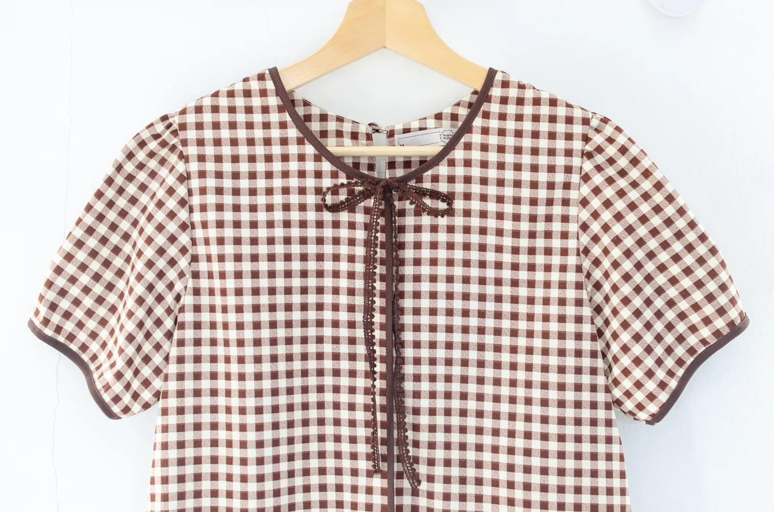 MT1556 Gingham Crinkled Bow Blouse – Brown - Image 2