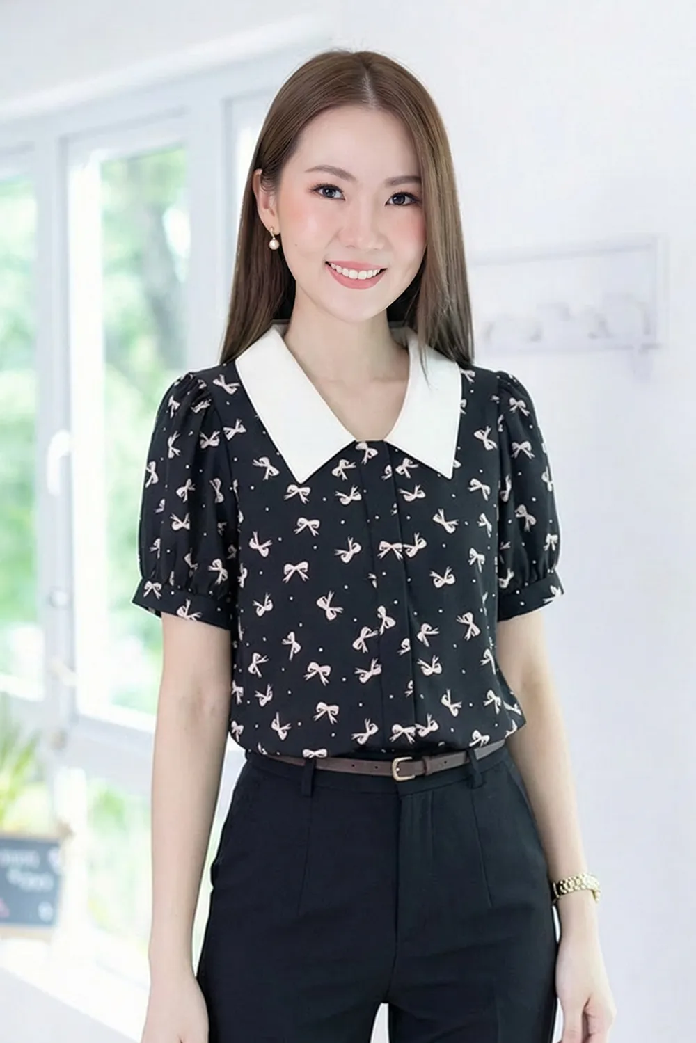 MT2604 Bow Print Point Collar Placket Blouse – Black