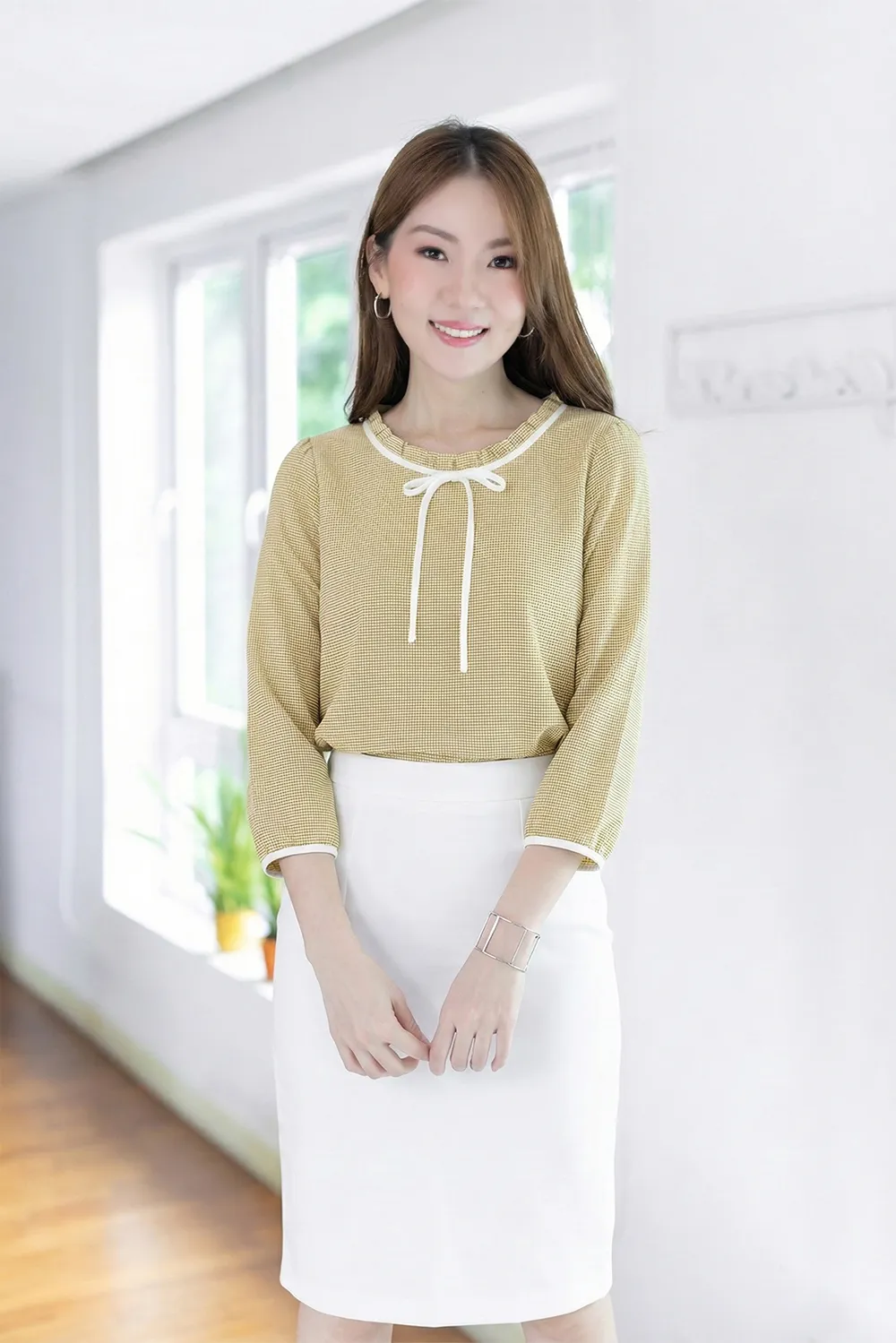 MT4834 Ruff Collar Shinori Blouse – Yellow - Image 7