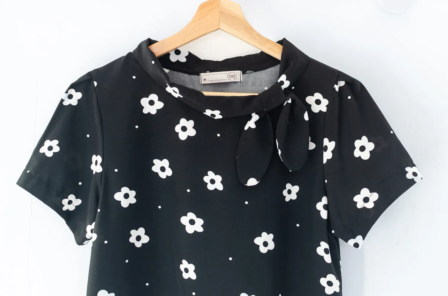 MT5139 Daisy Side Bow Blouse – Black - Image 3