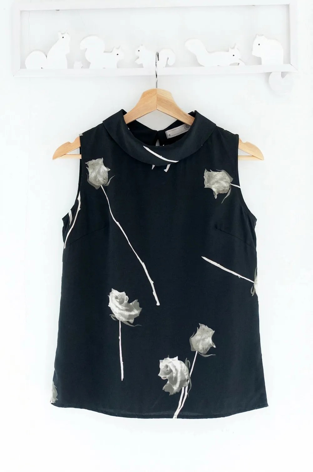 Alternative view of MT5500 High Neck Sleeveless Blouse – Rosie Black