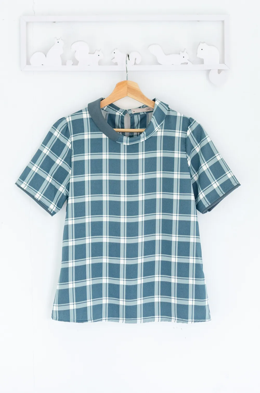 Alternative view of MT6547 Teal-Accent Folded Collar Blouse – Checkered Dusty Teal