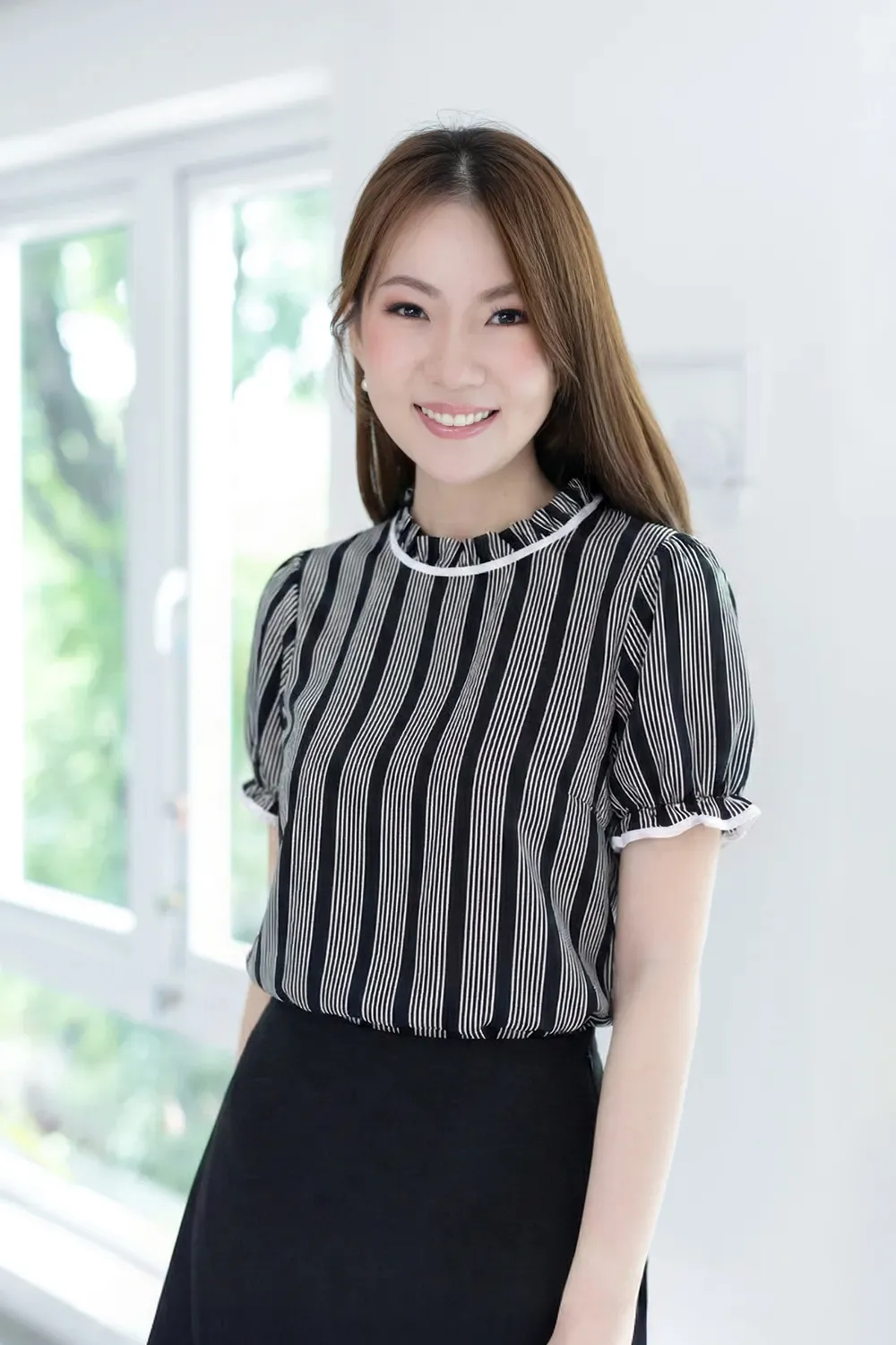 MT6753 Echo Stripes Ruff Collar Puff Sleeve Blouse – Black