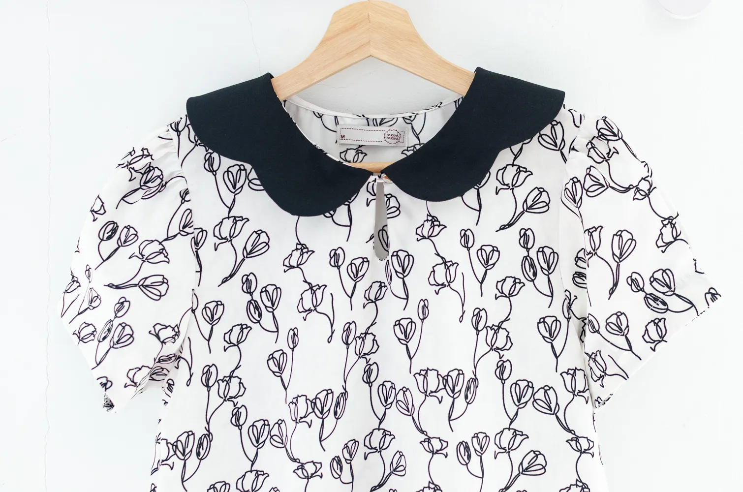 MT6906 Petal Collar Folded Sleeve Blouse – Off-White - Image 3