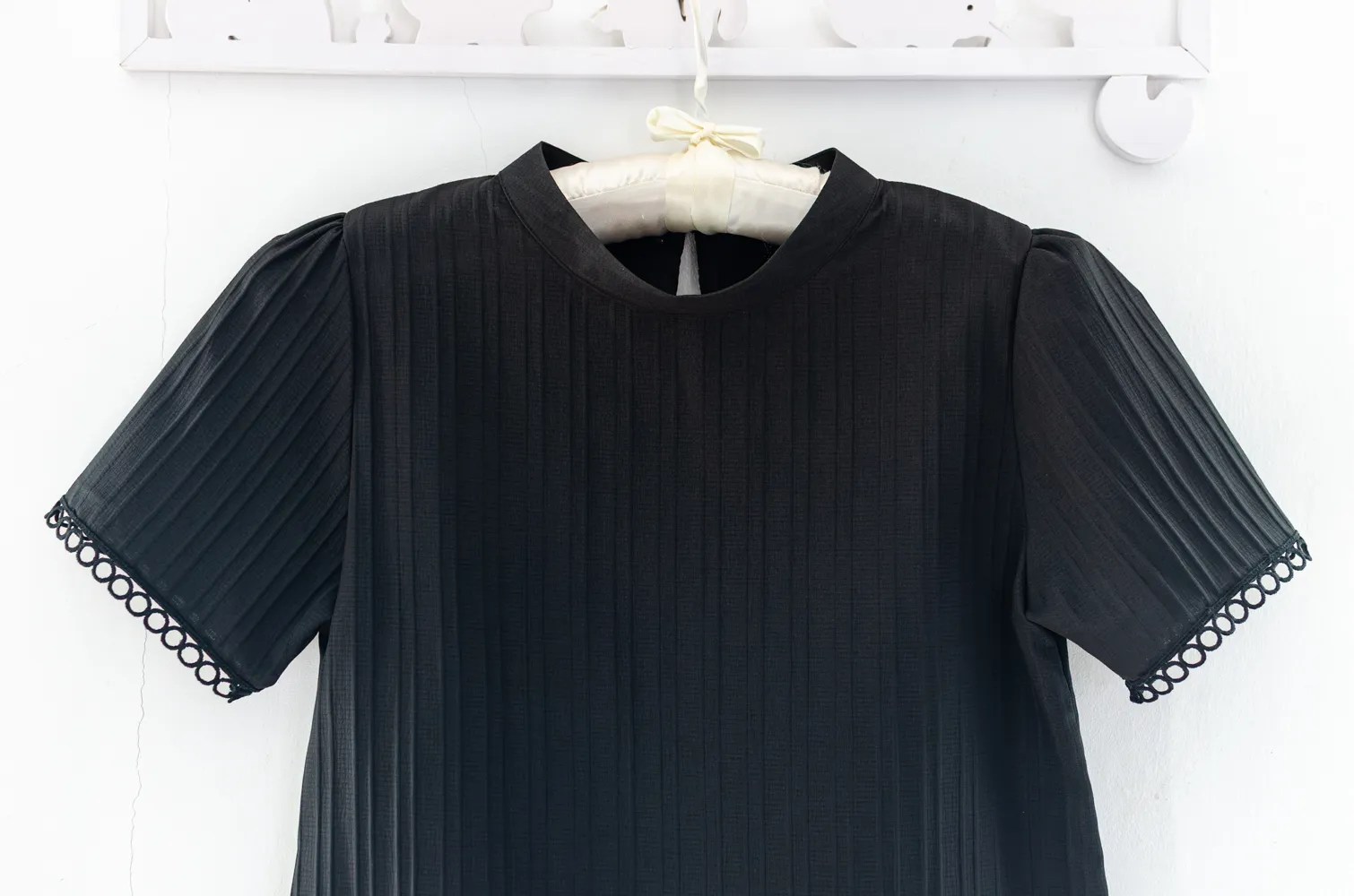 NT2521 Band Collar Lacey Textured Blouse – Black - Image 4