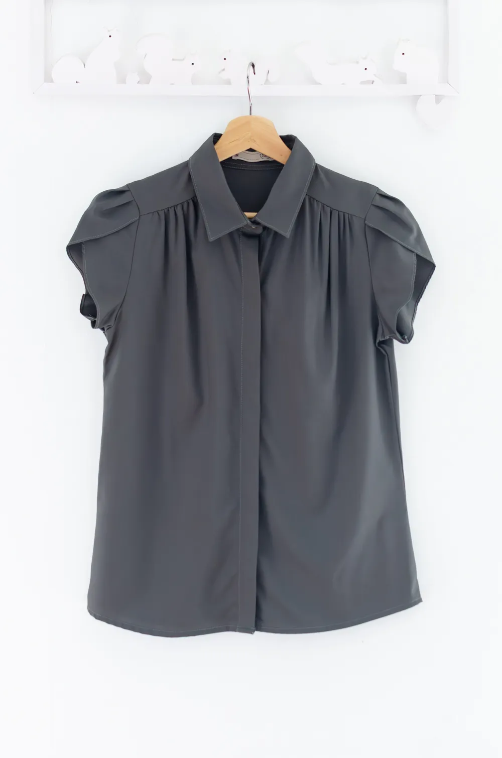 Alternative view of MN0222 Petal Sleeve Shirt – Dark Grey