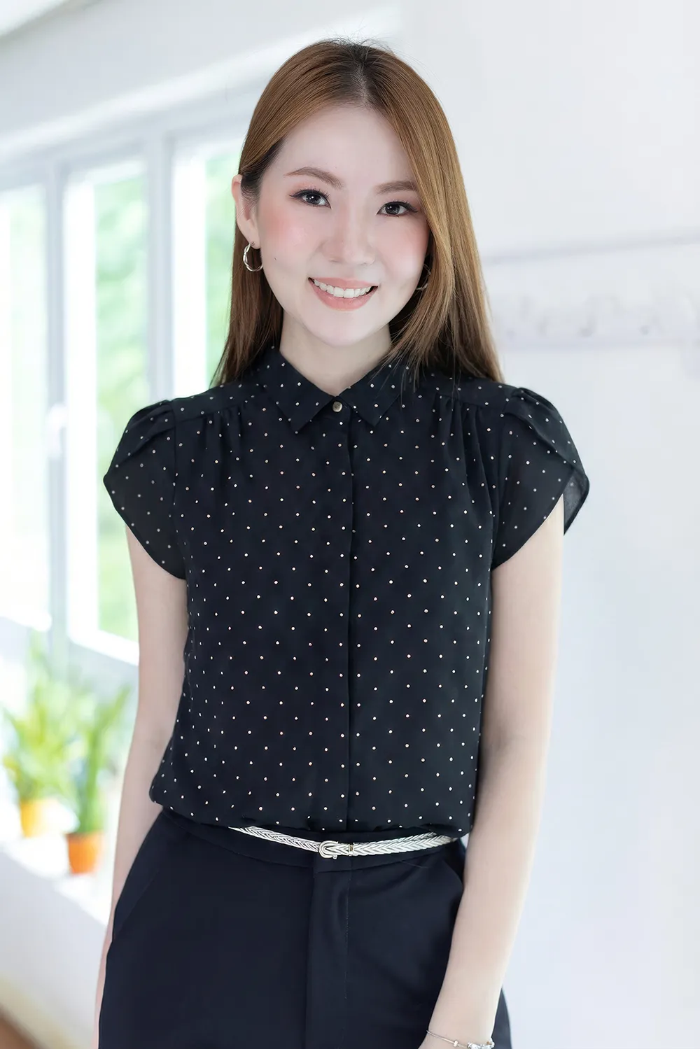 MN0222 Polka Dot Petal Sleeve Shirt – Black