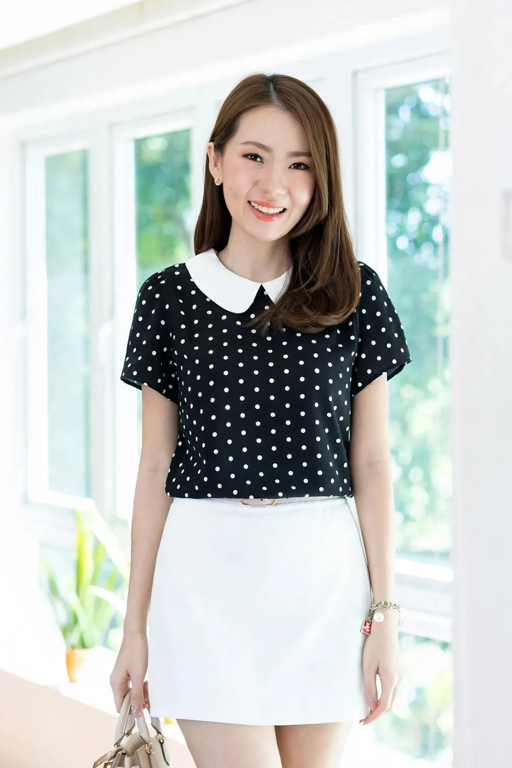 MT0101 Peter Pan Collar Crinkled Blouse – Dot Black