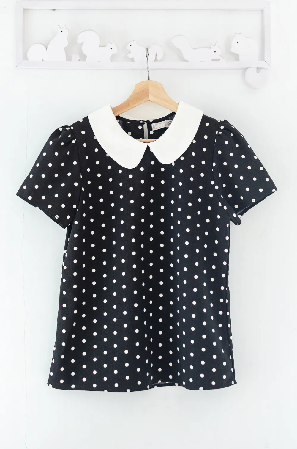 Alternative view of MT0101 Peter Pan Collar Crinkled Blouse – Dot Black