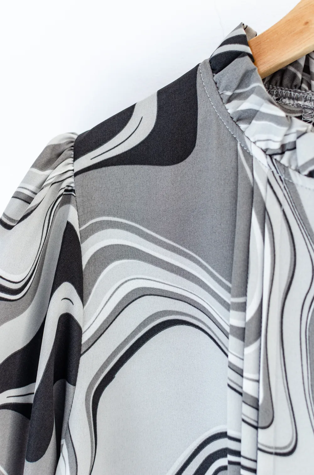 MT0404 Ruff Collar Balloon Sleeve Blouse – Grey - Image 4