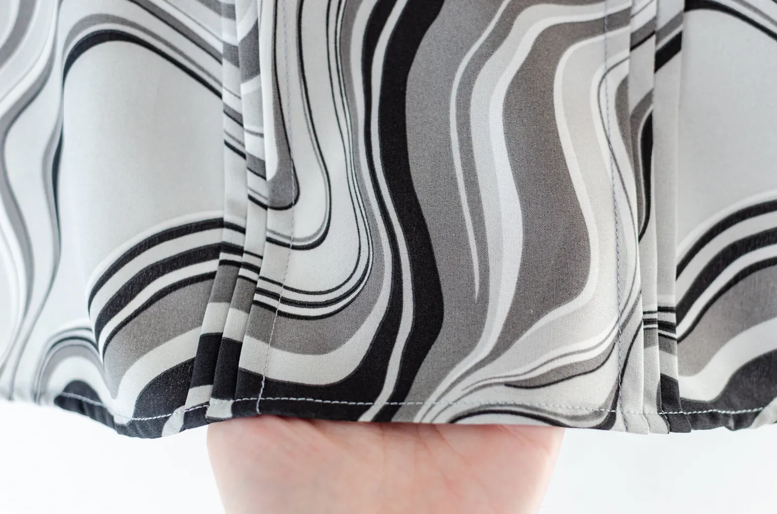 MT0404 Ruff Collar Balloon Sleeve Blouse – Grey - Image 6