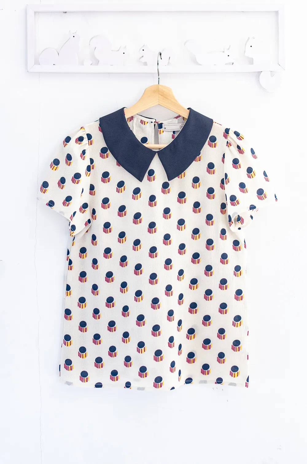 Alternative view of MT1301 Point Collar Chiffon Blouse – Vanilla