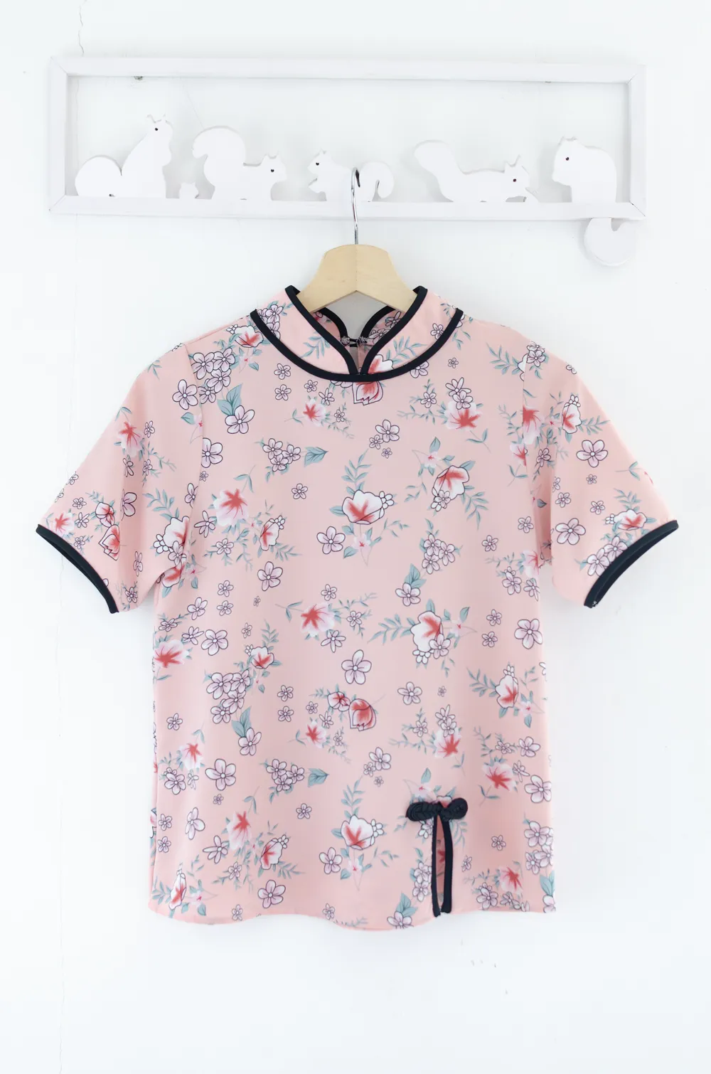 Alternative view of MT6210 Chinese Collar Side Slit Blouse – Charmed Pink