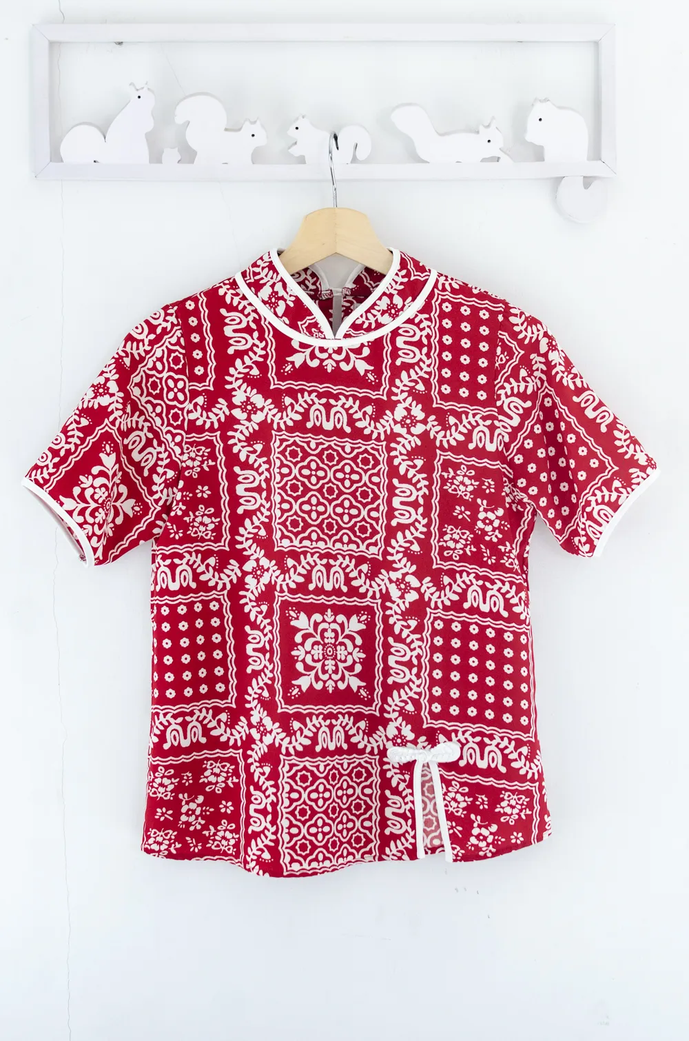 Alternative view of MT6210 Chinese Collar Side Slit Blouse – Lucky Red